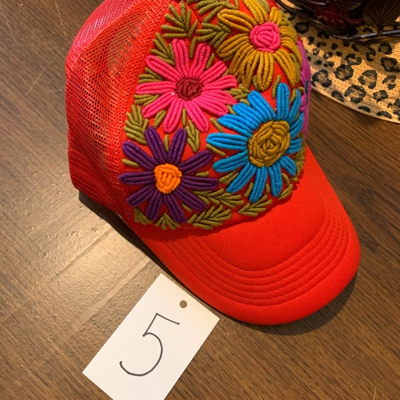 Todo Nuevo - Picture 3 of 4